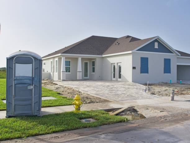 Best Portable restroom trailer rental  in East Wenatchee, WA